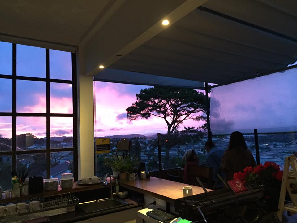 Xao xuyến trước view săn mây Đà Lạt cực đỉnh của top 6 quán coffee xinh xắn, độc đáo 5