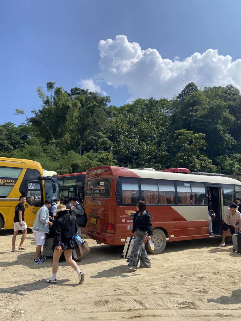 Top 6 hãng xe đi Tà Xùa chất lượng cho hành trình săn mây 8