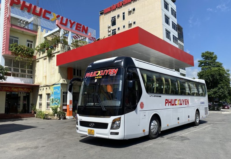 Nhà xe Phúc Xuyên: Dòng xe Limousine chất lượng hiện đại 9