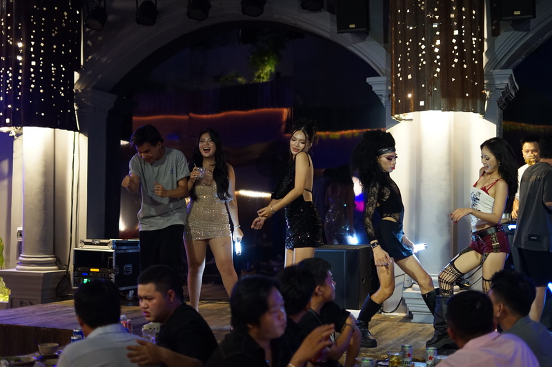 Đến XẺNG Mồi & Bia bật mood bung vị chill hết mình 13