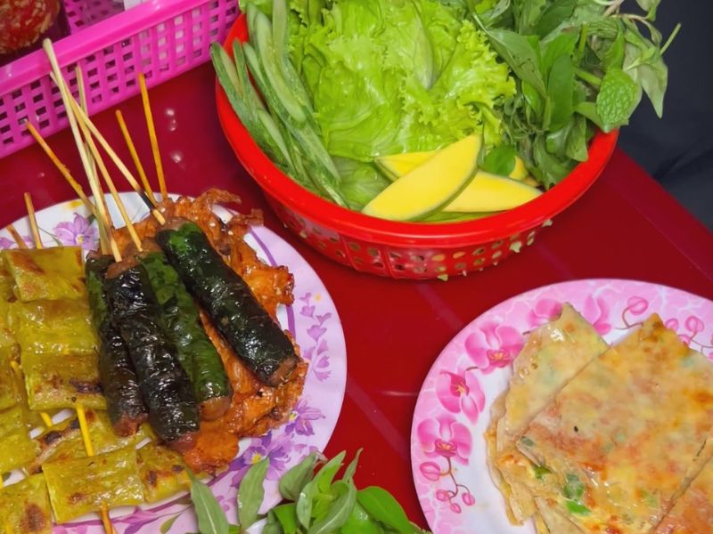 Xỏ lòi là gì? Top 7 quán xiên nướng Phú Yên đáng ghé 8