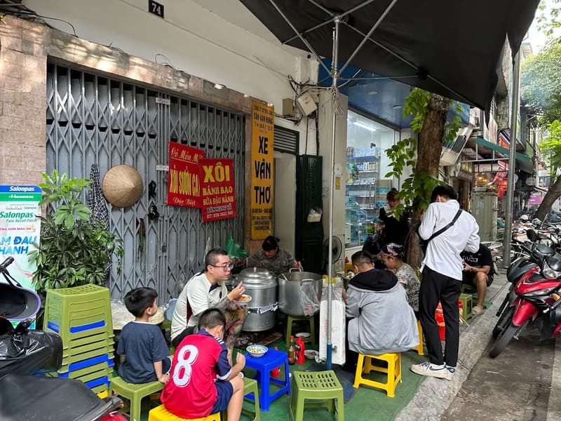 Xôi 74 Bát Sứ: Quán xôi ngon 40 năm giữa lòng phố cổ Hà Nội 2