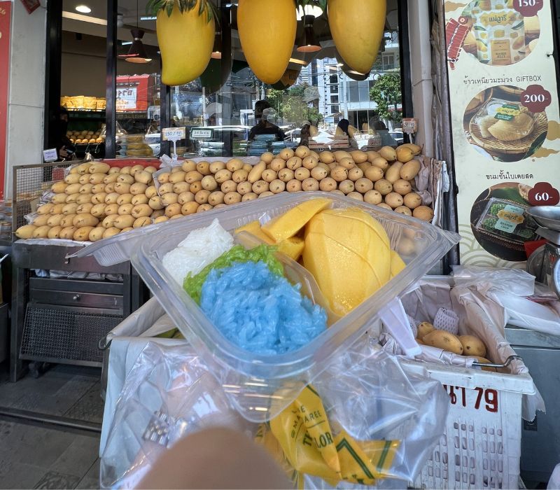Review xôi xoài Mae Varee Bangkok nổi tiếng 40 năm 4