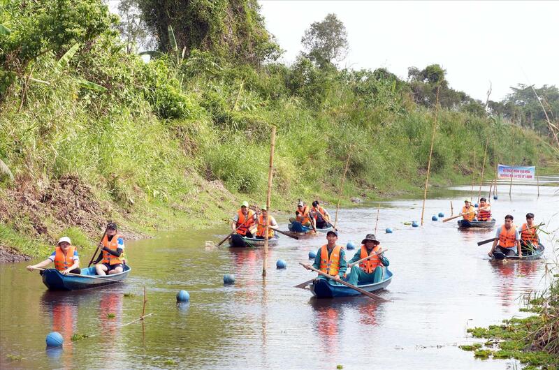 Xuồng ba lá miền Tây, tâm điểm giữa không gian sông nước 6