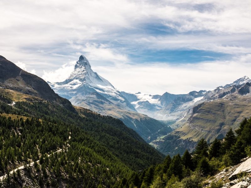 Khám phá ngôi làng Zermatt cổ kính dưới chân núi Matterhorn 5