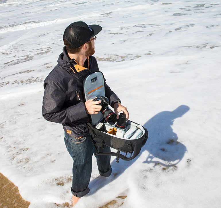 Lowepro-Flipside-300-AW-II-M-Black
