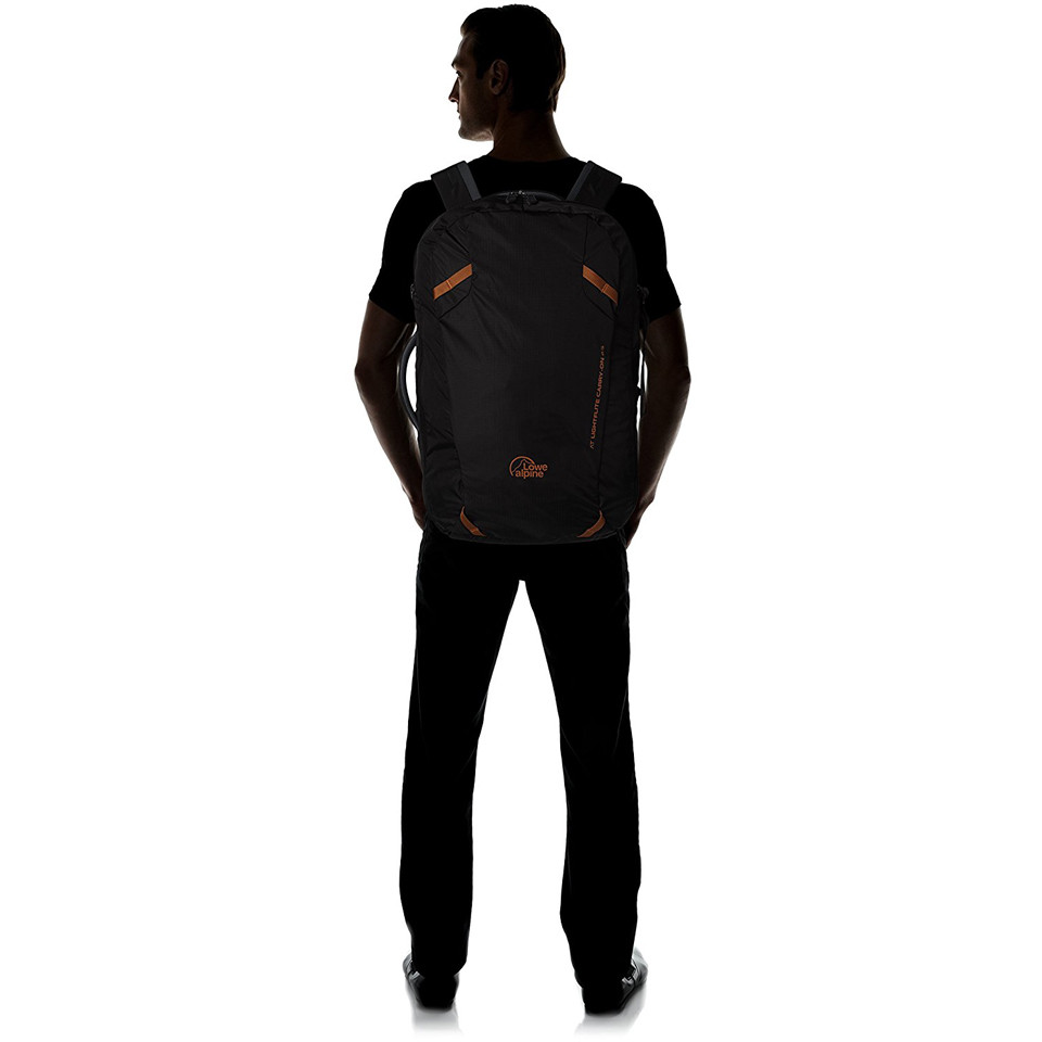 lowe-alpine-lightflight-stuff-it-m-black5