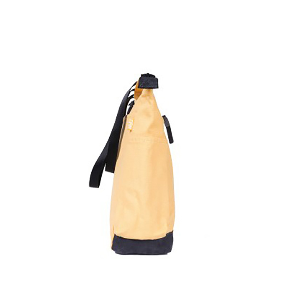 dam-tot-m-yellow