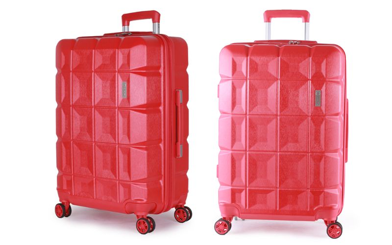 Tham khảo 10 mẫu vali đỏ giúp bạn nổi bật nhất sân bay 8