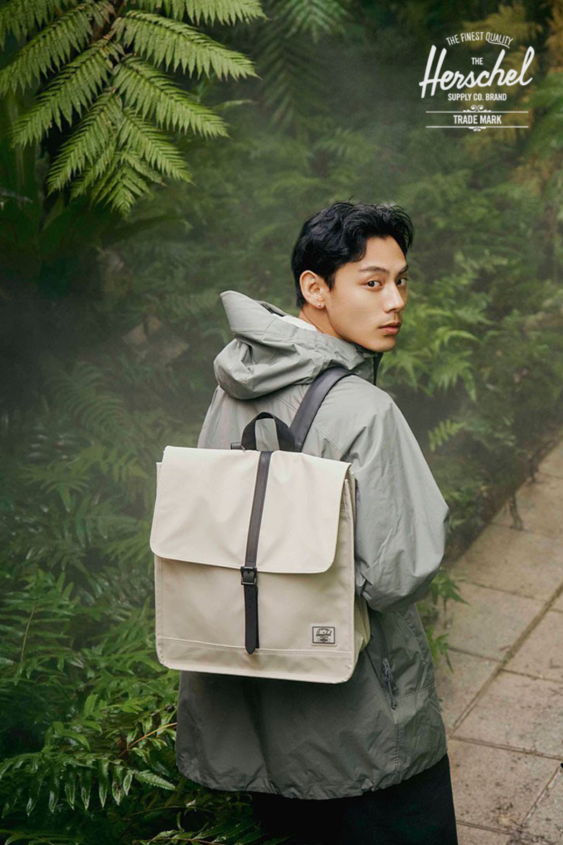 Top 10 mẫu ba lô chính hãng, thời trang đáng mua nhất 5