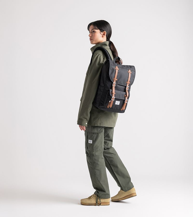 Top 7 balo cá tính đẹp, bền, dễ phối đồ cho nam và nữ 5