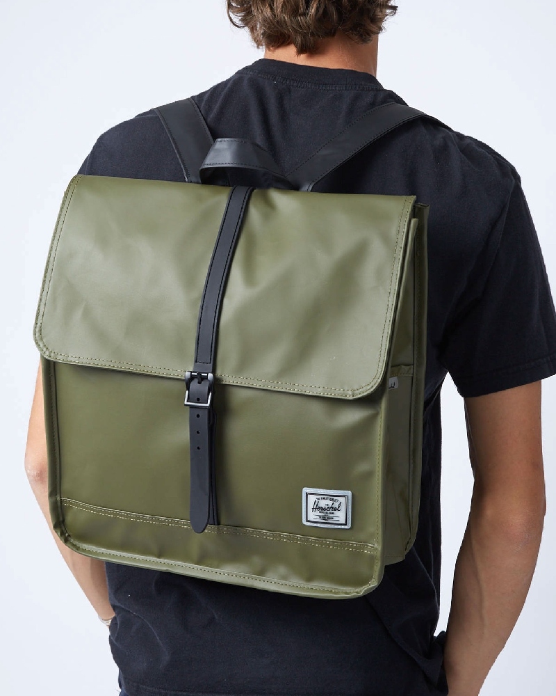 Review thực tế balo chống nước Herschel City Weather Resistant sau những ngày đi mưa 2