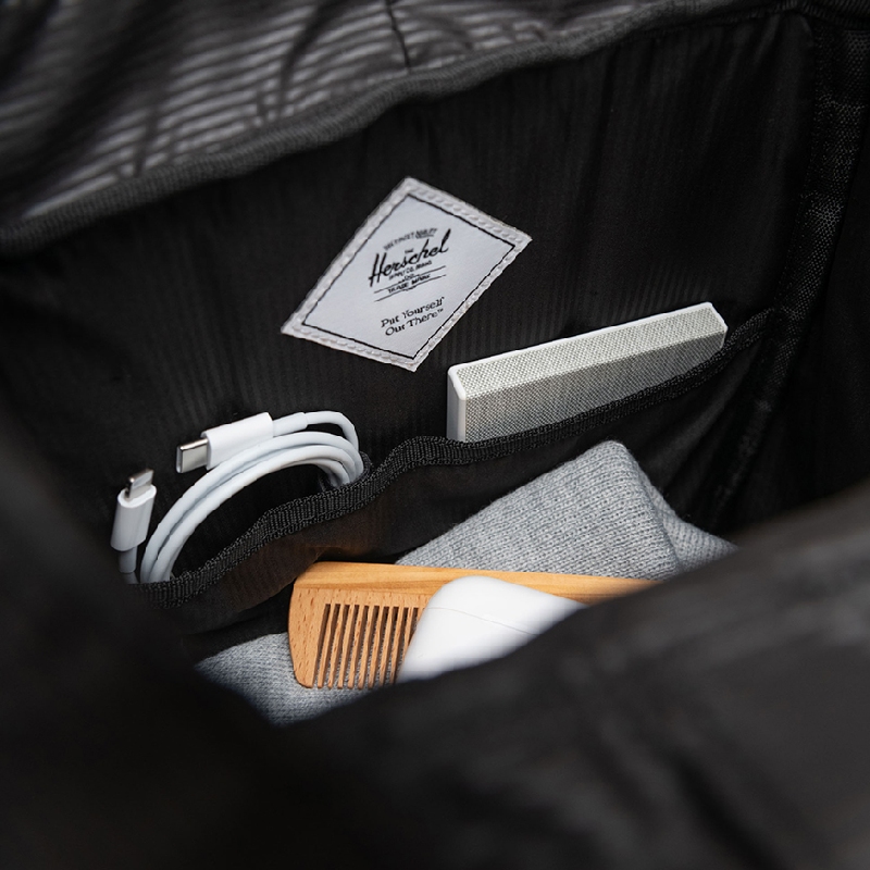 Balo dây rút Herschel Retreat TM Mini độc đáo nhưng tiện dụng 4