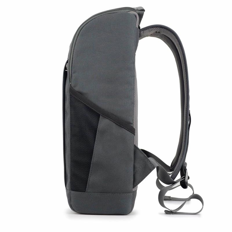 Trải nghiệm thực tế balo đẹp đi học Mikkor The Levi Backpack 3