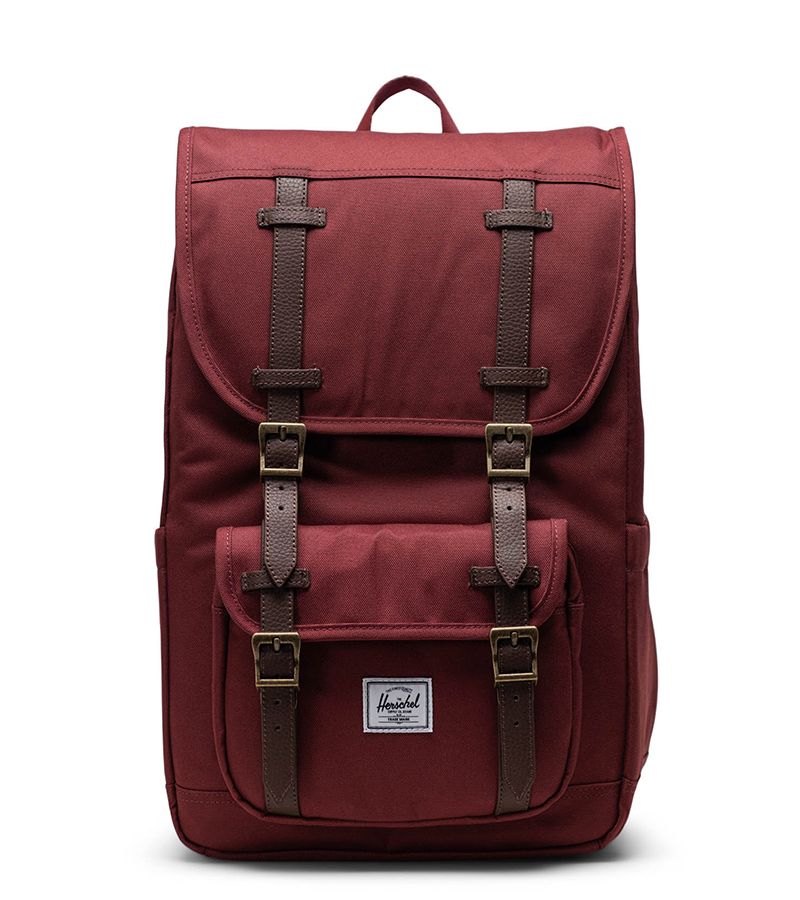 Những mẫu balo đỏ giúp nhấn nhá cho vẻ ngoài của bạn thêm phần nổi bật 5