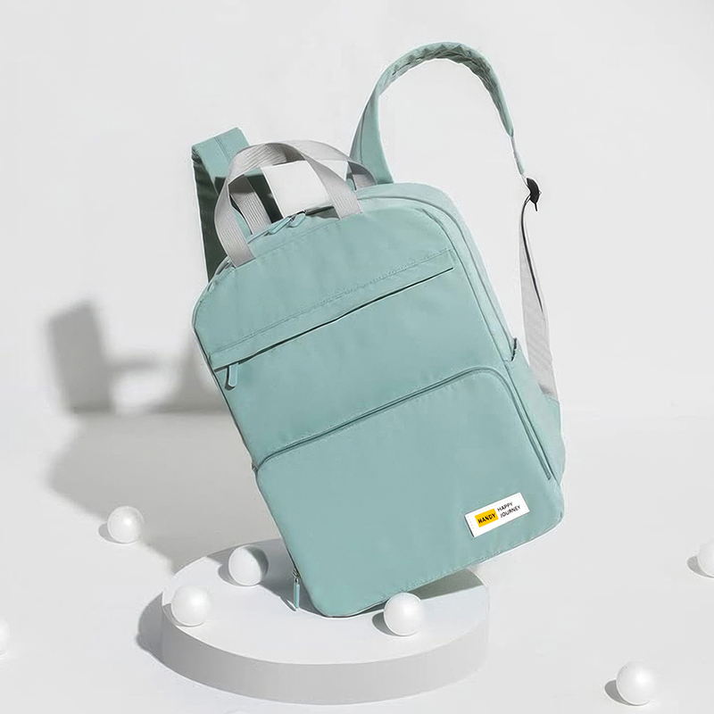 Cách chọn balo du lịch nữ chuẩn dáng, nhẹ và tiện dụng 4