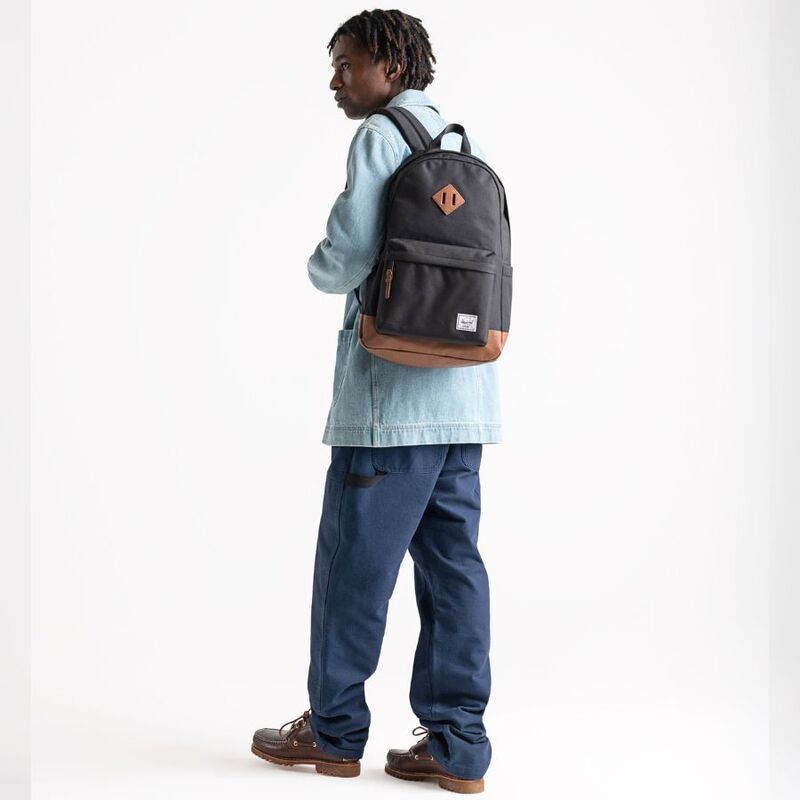 Balo Herschel Heritage có thực sự đáng mua? 7