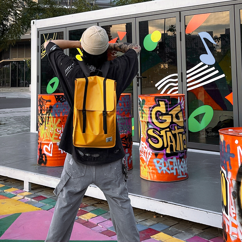 Balo nắp gập là gì? Gợi ý balo nắp gập Herschel chính hãng tại MIA.vn 9