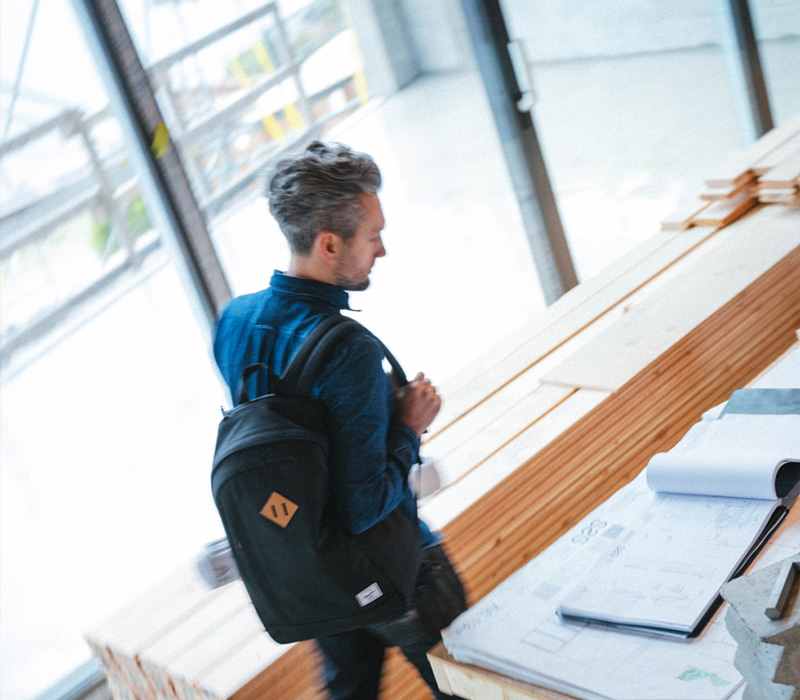 Balo nhỏ cho nam, xu hướng thiết kế tinh gọn và đa năng