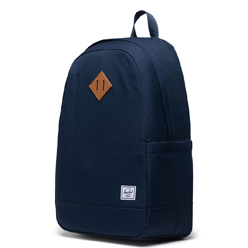 Trải nghiệm đeo thử balo nhỏ Herschel Seymour TM hàng ngày 3