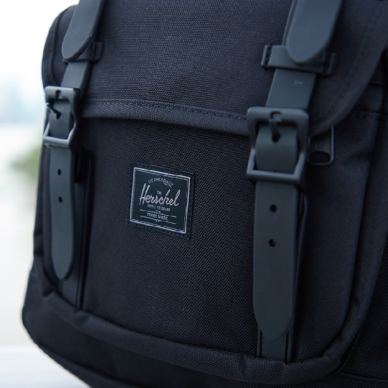 Review thực tế trải nghiệm balo nữ du lịch Herschel Little America™ 4