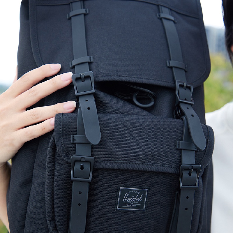 Review thực tế trải nghiệm balo nữ du lịch Herschel Little America™ 6