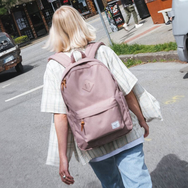 Balo nữ siêu nhẹ và cách tiếp cận tối giản trong đời sống hiện đại 3