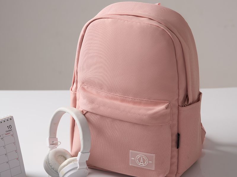 10 mẫu balo siêu bền, chống thấm và giữ form đáng mua 2