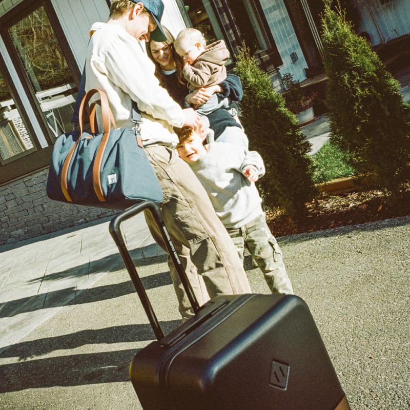 Cách dùng vali khi đi du lịch giúp hành lý gọn gàng và khoa học 2