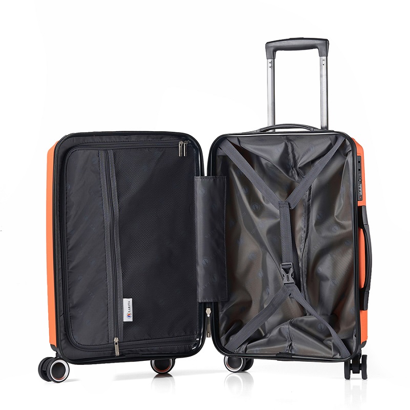 Cách dùng vali khi đi du lịch giúp hành lý gọn gàng và khoa học 6