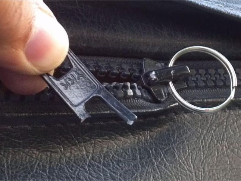 Cách sửa dây kéo balo bị hư khi bị kẹt, tuột răng 7