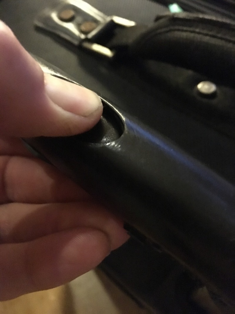 Cách sửa tay kéo vali bị kẹt nhanh gọn và hướng dẫn tự sửa tại nhà 6