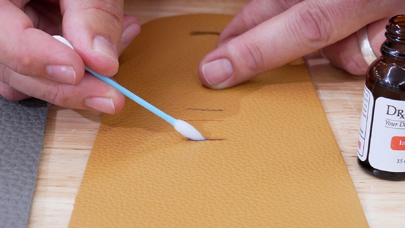 Cẩm nang cách tẩy vết mực trên cặp vải từ A đến Z 7