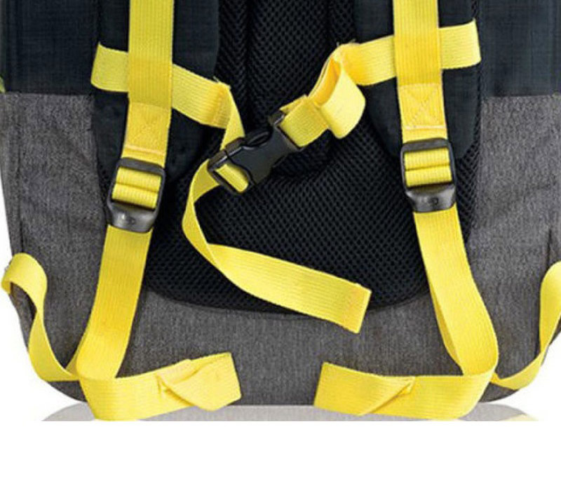 Cách thắt dây balo chuẩn giúp thoải mái và bảo vệ cột sống 3