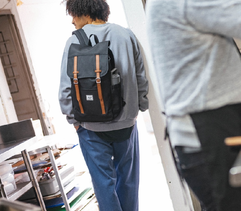 Cảm nhận chân thật balo du lịch đa năng Herschel Retreat TM