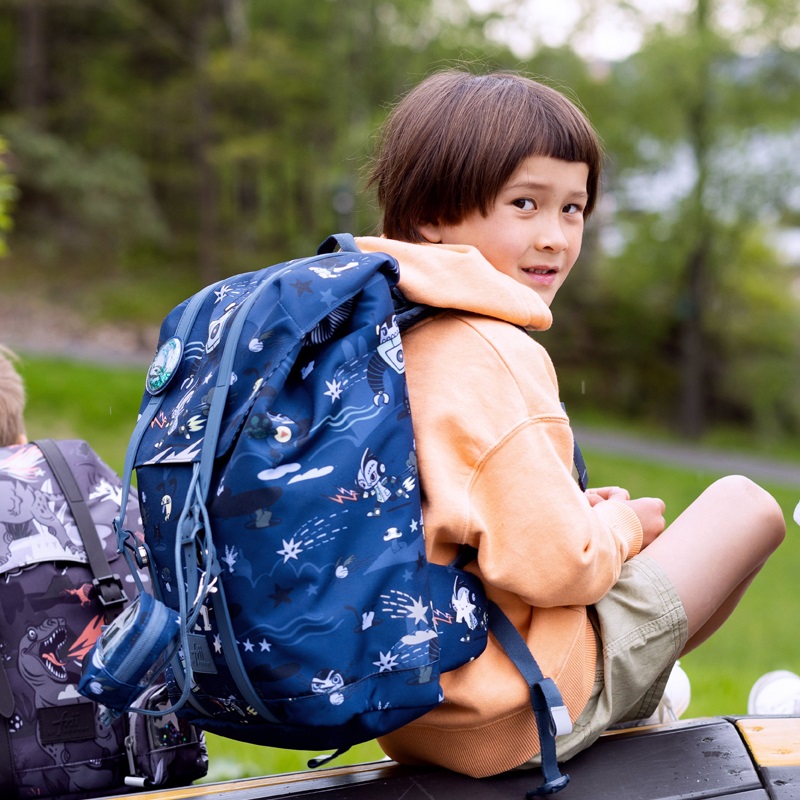 Top mẫu cặp sách đẹp, bền nhẹ cho học tập và làm việc 2