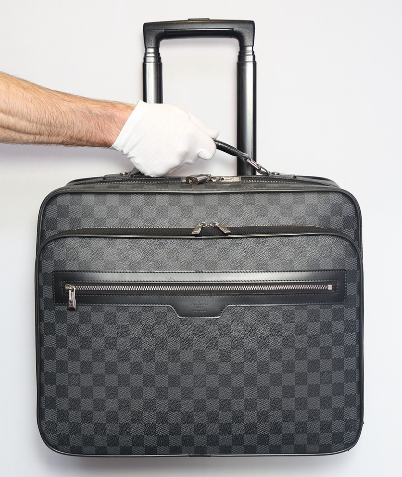 Cặp vali là gì? Top 3 dòng cặp vali hàng hiệu cao cấp cho doanh nhân 2