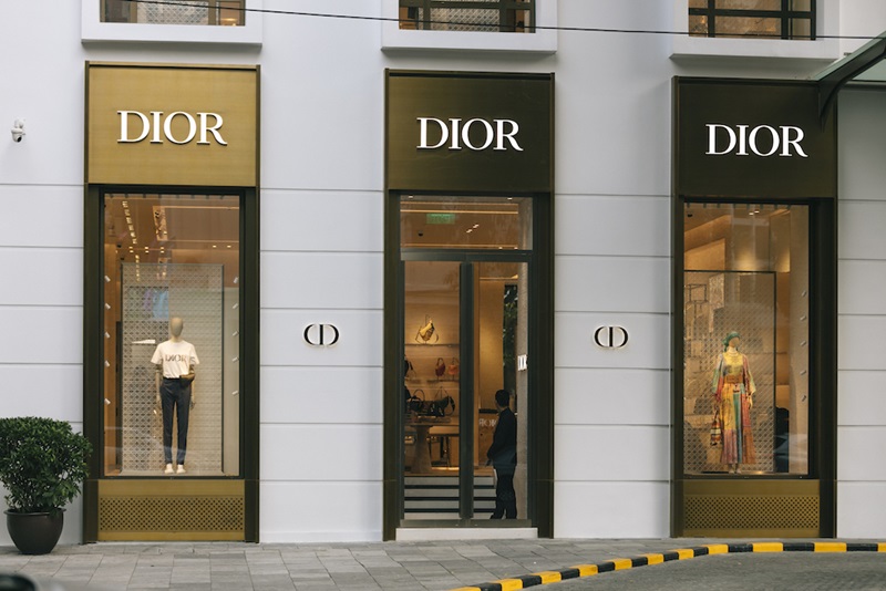 Tổng hợp những mẫu túi đeo chéo Dior thời thượng và sành điệu 2