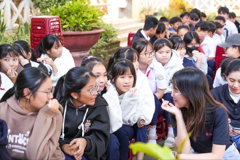 Cùng em trở lại sau lũ 2025 – Hành trình trao 1.000 balo tại 4 điểm trường Đắk Lắk 6