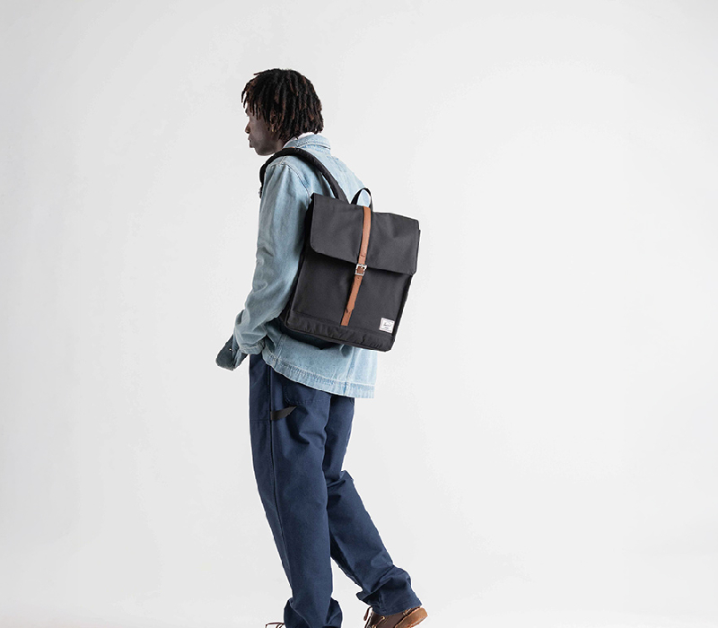 Danh sách 4 mẫu balo vuông nam Herschel cá tính, thời thượng