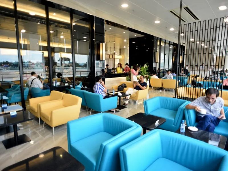 Top 7 điều nên tránh khi ở phòng chờ sân bay để không mất điểm 5