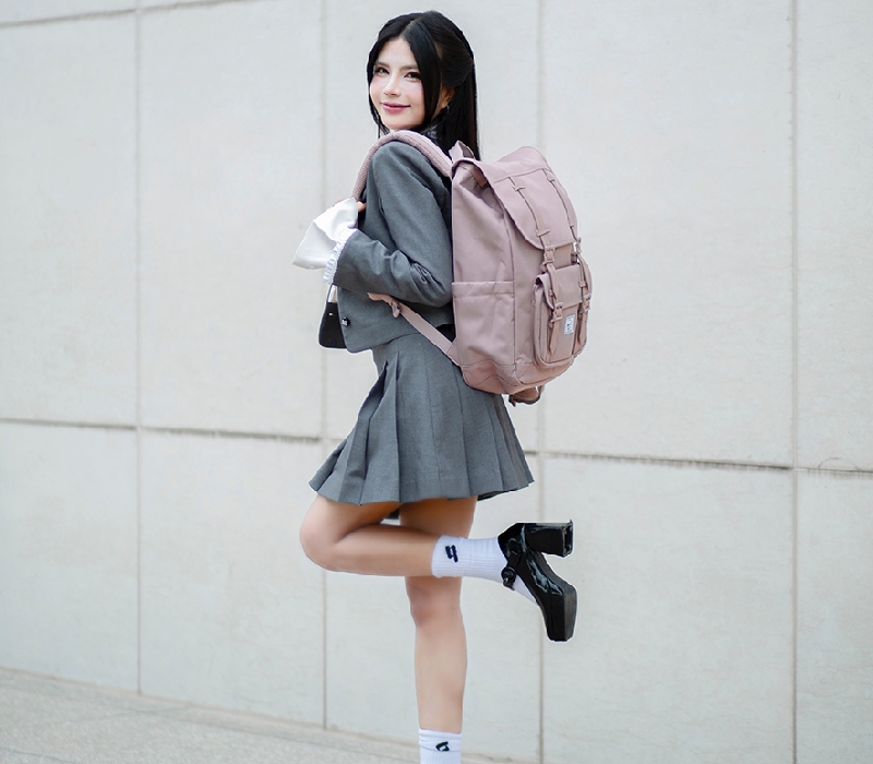 Dùng thử balo du lịch đa năng Herschel Little America TM và cái kết bất ngờ