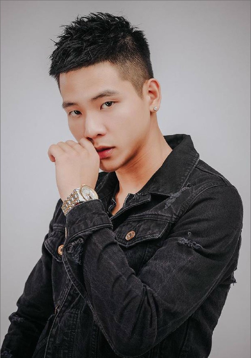 10 kiểu tóc ngắn nam giúp chàng trở nên phong độ 6