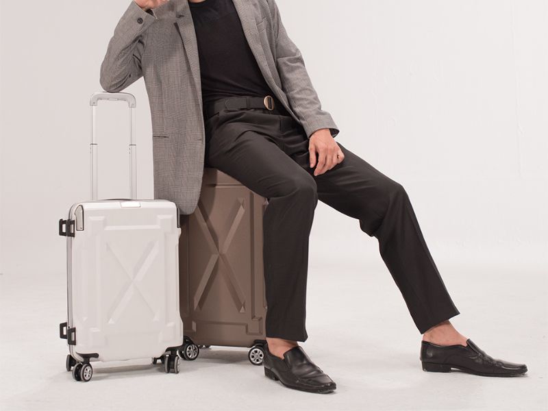 Những mẫu vali nam với thiết kế thời thượng mà quý ông lịch lãm không nên bỏ qua 7