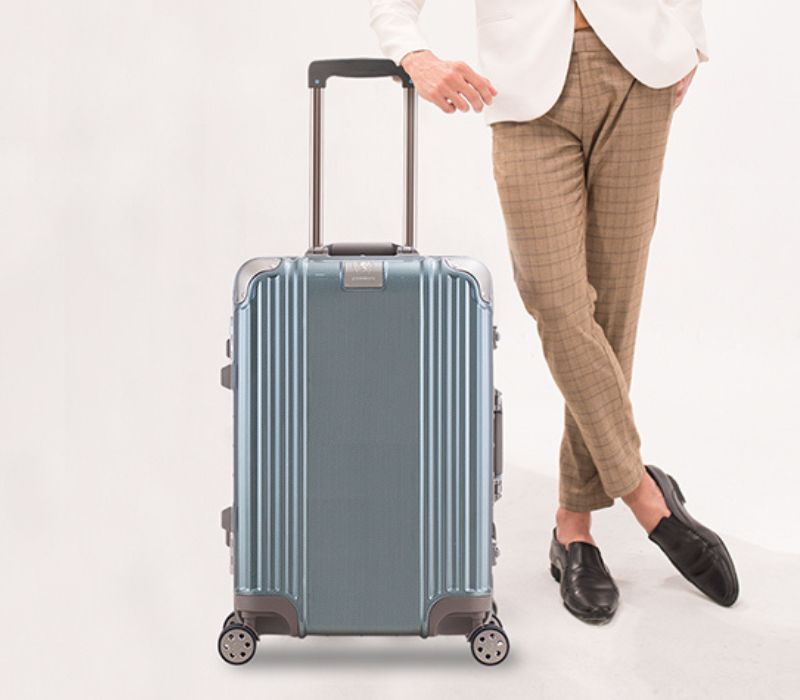 Top 7 mẫu vali du lịch cho nam bán chạy nhất với mẫu mã sang trọng, lịch lãm