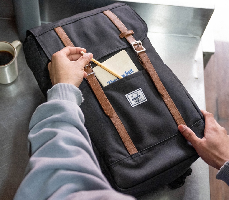 Trải nghiệm thực tế balo nữ du lịch Herschel Retreat™ trong chuyến đi 2 ngày