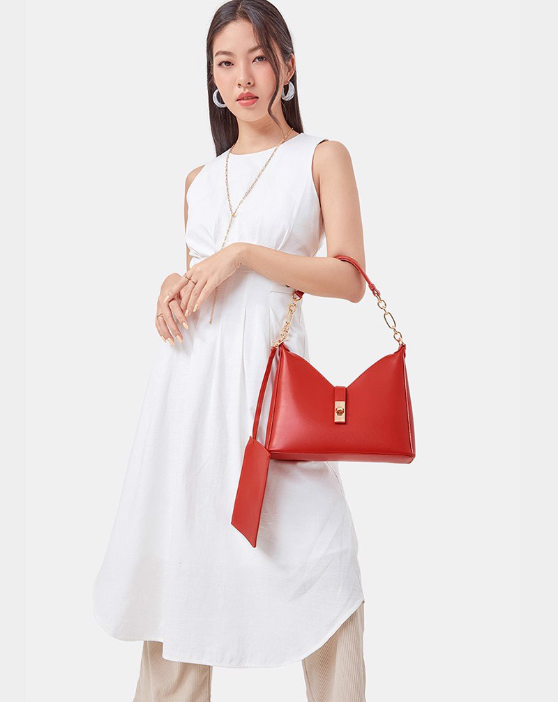 10+ mẫu túi đeo chéo màu đỏ thời trang và sành điệu dành cho phái đẹp 3