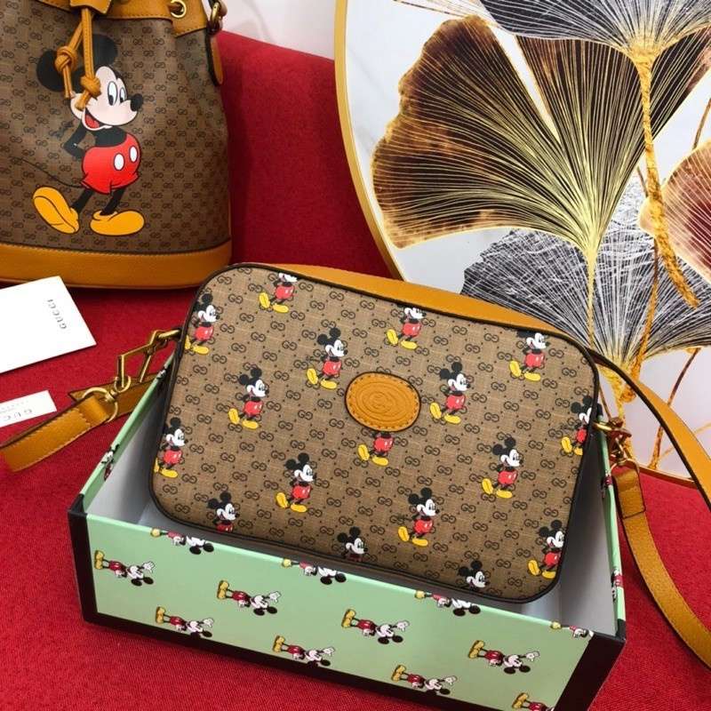 Top 4 mẫu túi đeo chéo nam Gucci sành điệu và năng động 3