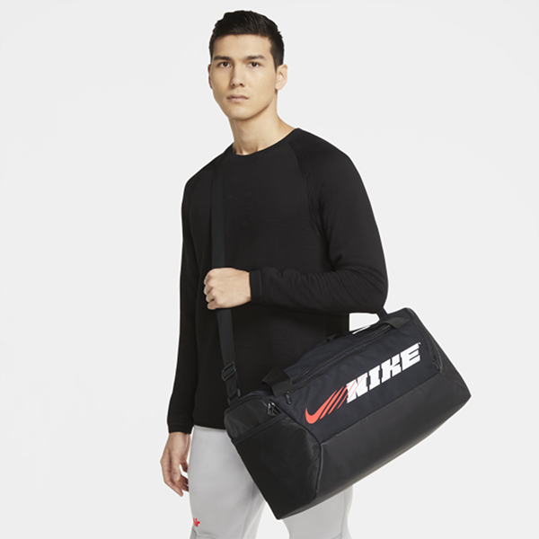 Túi xách Nike, item thời trang với vẻ đẹp khỏe khoắn và thanh lịch đầy ấn tượng 4