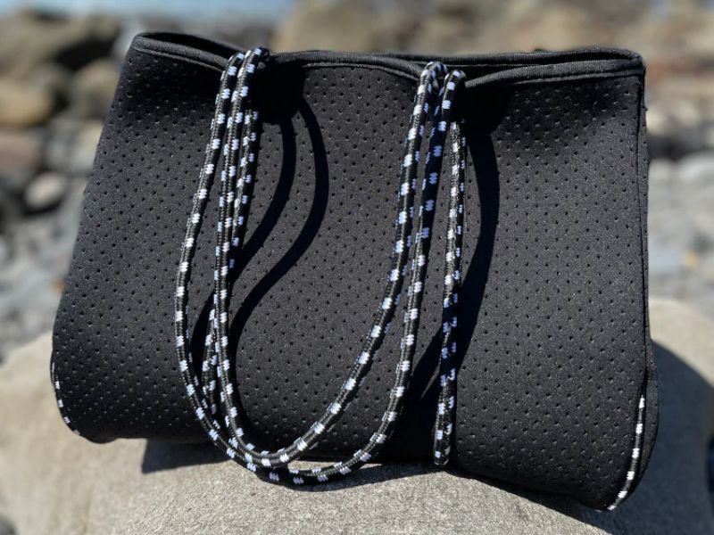 Vải neoprene là gì? Ưu nhược điểm và ứng dụng trong đời sống 5